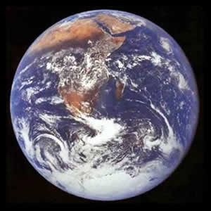 [ 写真 ] Apollo 17号からみた地球 (NASA)