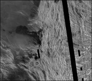 金星に見られる複雑な変形地形テッセラと熔岩平原の境界